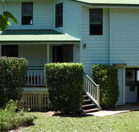 Lamb Island Holiday Cottage - E Caravan Parks