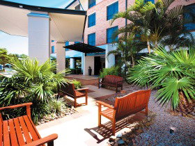 Travelodge Hotel Garden City Brisbane - E Caravan Parks 2