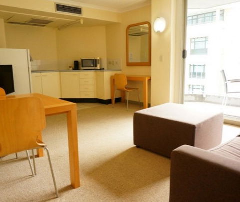 Abbey On Roma - E Caravan Parks 1