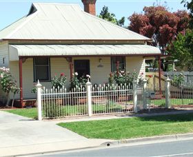 Serenity On The Border Self Catered Bed & Breakfast - E Caravan Parks 0
