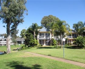 Villa Tarni Apartments - E Caravan Parks 1