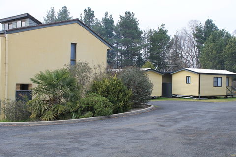 Armidale Acres Motor Inn - E Caravan Parks 2
