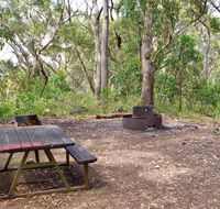 Bark Hut picnic area and campground - E Caravan Parks