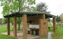 Gundagai Tourist Park - E Caravan Parks 2