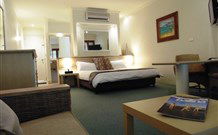 Quality Hotel Ballina - E Caravan Parks 0