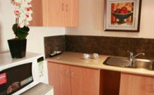 Albury Commodore Motor Inn - Albury - E Caravan Parks 0