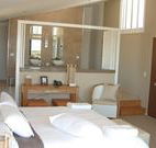 Caves Beachside Hotel - Caves Beach - E Caravan Parks