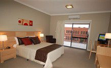 Centrepoint Apartments - E Caravan Parks 0