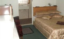 Chatham Motel - E Caravan Parks 1