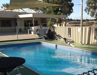 Mia Motel - E Caravan Parks 1
