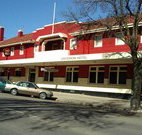 Criterion Hotel Gundagai - E Caravan Parks