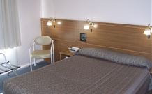 Garden Motor Inn (Golden Chain) - Gundagai - E Caravan Parks 1