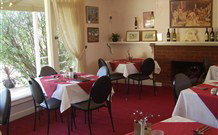 Garden Motor Inn (Golden Chain) - Gundagai - E Caravan Parks 2