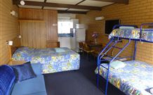 Golfers Retreat Motel - Corowa - E Caravan Parks 0
