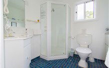 Annies Bed And Breakfast - E Caravan Parks 2