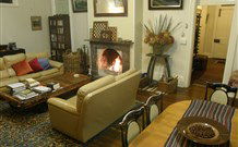 Araluen Old Courthouse Bed And Breakfast - E Caravan Parks 0