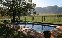 Araluen Old Courthouse Bed And Breakfast - E Caravan Parks 2