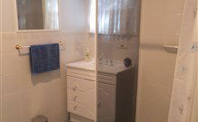 Hillview Bed And Breakfast - E Caravan Parks 3
