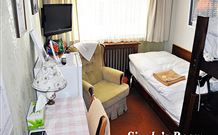 Sages Haus Bed And Breakfast - E Caravan Parks 2