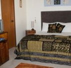 Tall Trees Bed and Breakfast - - E Caravan Parks