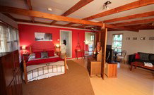 Lake Victoria Station Lodge - E Caravan Parks 0