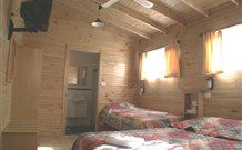 Summerlees Cottage - E Caravan Parks 2