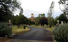 Sutton Tops Cottage - E Caravan Parks 3
