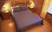 The Secret Garden Cottage - E Caravan Parks 1