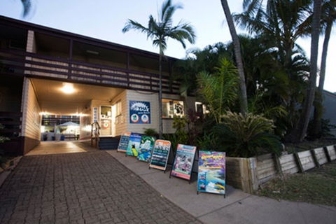 Airlie Beach YHA, Whitsundays - E Caravan Parks 0
