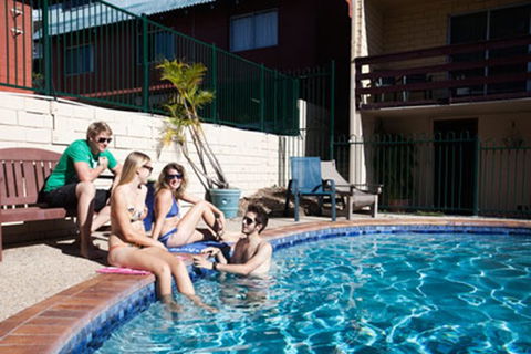 Airlie Beach YHA, Whitsundays - E Caravan Parks 6