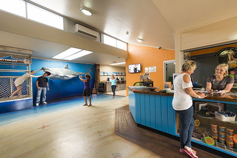 Port Lincoln YHA - E Caravan Parks 0