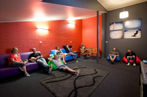 Port Lincoln YHA - E Caravan Parks 1