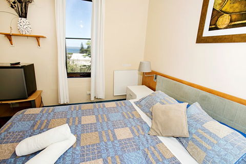 Albany YHA - E Caravan Parks 5