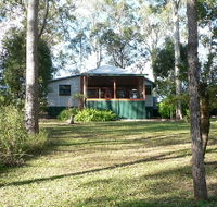 Bushland Cottages and Lodge Yungaburra - E Caravan Parks