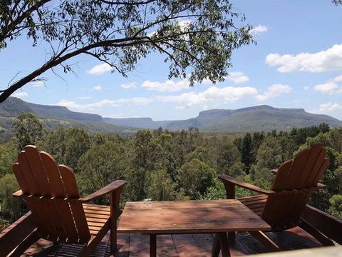 The Secret Garden Cottage - E Caravan Parks 5