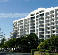 Ramada Resort Golden Beach - E Caravan Parks