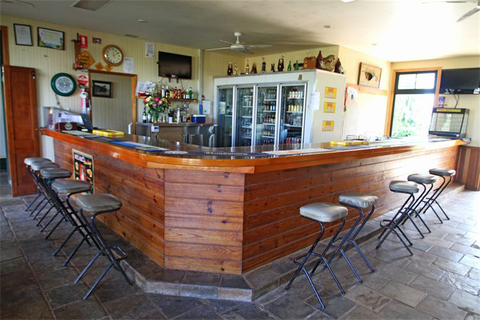 Garradunga Hotel - E Caravan Parks 11