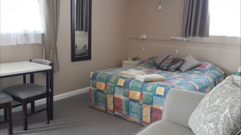 Amber Motel - E Caravan Parks 6