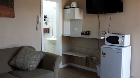 Amber Motel - E Caravan Parks 7
