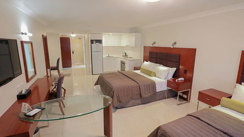 BEST WESTERN Casula Motor Inn - E Caravan Parks 0
