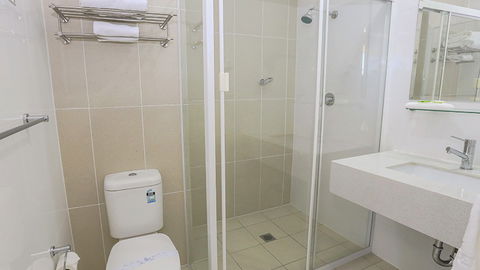 BEST WESTERN Casula Motor Inn - E Caravan Parks 7