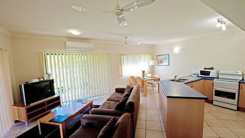 Central Plaza Apartments Cairns - E Caravan Parks 3