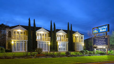 BEST WESTERN Colonial Village Motel - E Caravan Parks 0