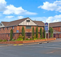 BEST WESTERN Tudor Motor Inn - E Caravan Parks