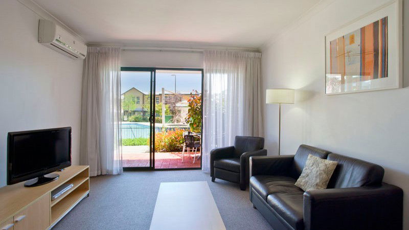  E Caravan Parks