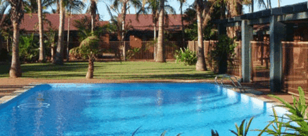 Walkabout Hotel - E Caravan Parks