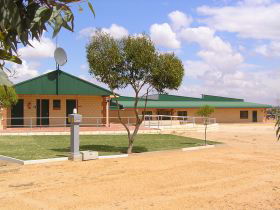Tressie's Museum And Caravan Park - E Caravan Parks 0