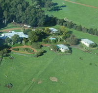 Harvey Hills Farmstay Chalets - E Caravan Parks