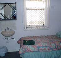 Yarloop Hotel - E Caravan Parks