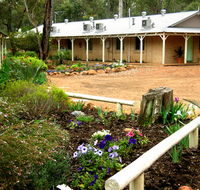 Travellers Rest Motel - E Caravan Parks